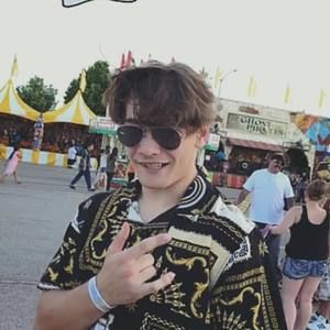 Meet your Posher, Charles